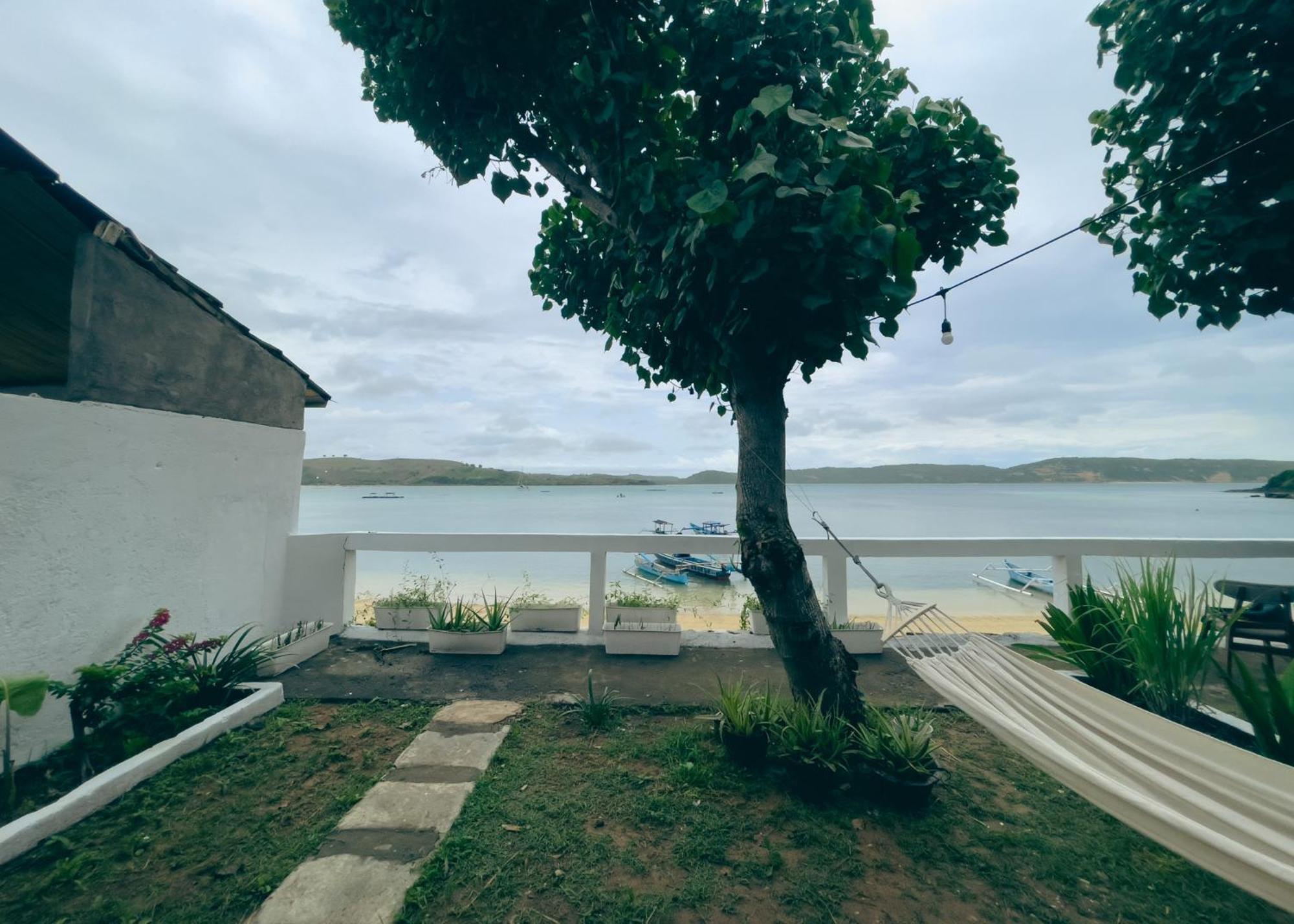 Hotel Surf Shack Grupuk Bumbang Exterior foto